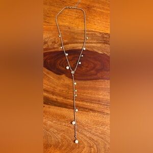 41 Hawthorn Y-Neck Pearl Necklace